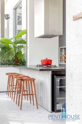 Imagem Apartamento com 4 Quartos à Venda, 143 m² em Centro - Balneário Camboriú Imagem Apartamento com 4 Quartos à Venda, 143 m² em Centro - Balneário Camboriú