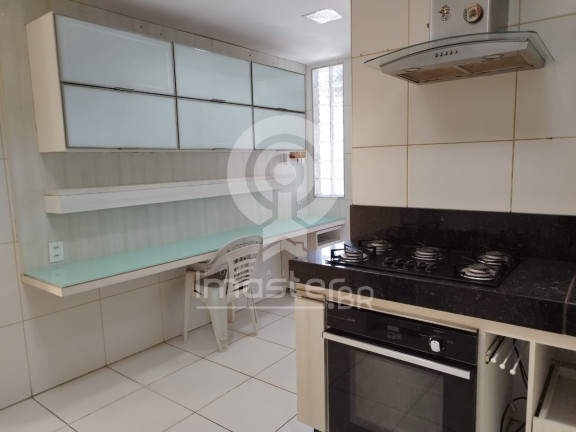 Imagem Sobrado com 4 Quartos à Venda, 160 m² em Lagoa Redonda - Fortaleza Imagem Sobrado com 4 Quartos à Venda, 160 m² em Lagoa Redonda - Fortaleza