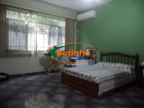 Imagem Casa com 5 Quartos à Venda, 520 m² em Grajaú - Rio De Janeiro Imagem Casa com 5 Quartos à Venda, 520 m² em Grajaú - Rio De Janeiro