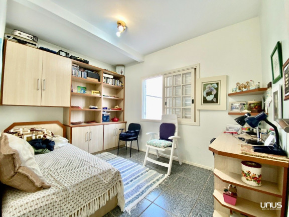 Imagem Casa com 5 Quartos à Venda, 420 m² em Coqueiros - Florianópolis