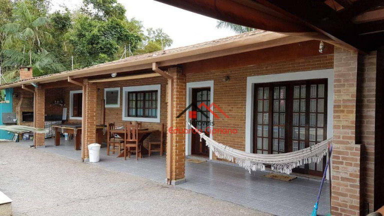 Casa com 4 Quartos à Venda, 228 m² em Massaguaçu - Caraguatatuba