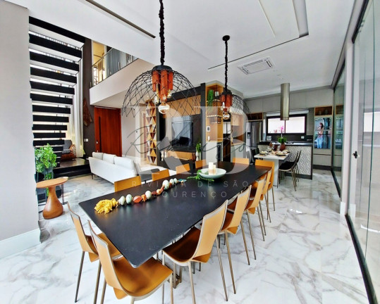 Imagem Imóvel com 6 Quartos à Venda, em Riviera - Bertioga Imagem Imóvel com 6 Quartos à Venda, em Riviera - Bertioga