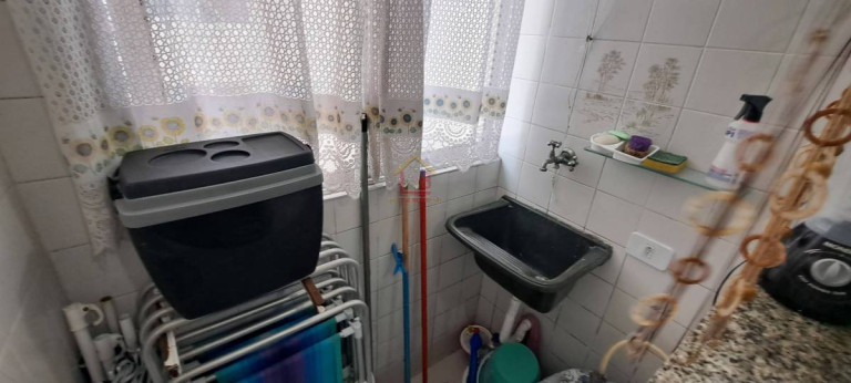 Kitnet com 1 Quarto à Venda, 42 m²