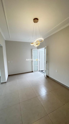 Imagem Casa com 4 Quartos à Venda, 300 m² Imagem Casa com 4 Quartos à Venda, 300 m²