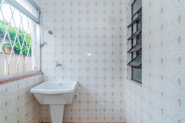 Imagem Imóvel com 1 Quarto à Venda, 44 m² em Camaquã - Porto Alegre Imagem Imóvel com 1 Quarto à Venda, 44 m² em Camaquã - Porto Alegre