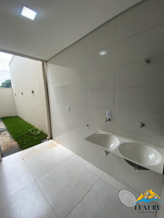 Casa com 3 Quartos à Venda, 105 m² em Jardim Nova Goiânia - Senador Canedo