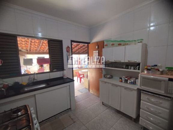 Imagem Casa com 2 Quartos à Venda, 200 m² em Conjunto Maringá Ii - Uberaba Imagem Casa com 2 Quartos à Venda, 200 m² em Conjunto Maringá Ii - Uberaba