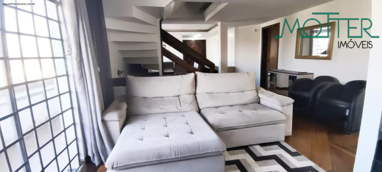 Imagem Casa com 4 Quartos à Venda, 213 m² em Capão Raso - Curitiba Imagem Casa com 4 Quartos à Venda, 213 m² em Capão Raso - Curitiba