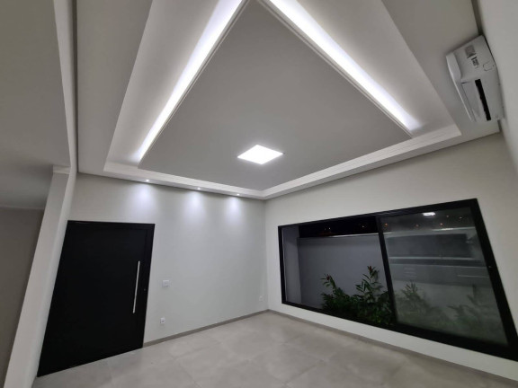 Imagem Casa com 3 Quartos à Venda, 300 m² em Bauru Imagem Casa com 3 Quartos à Venda, 300 m² em Bauru