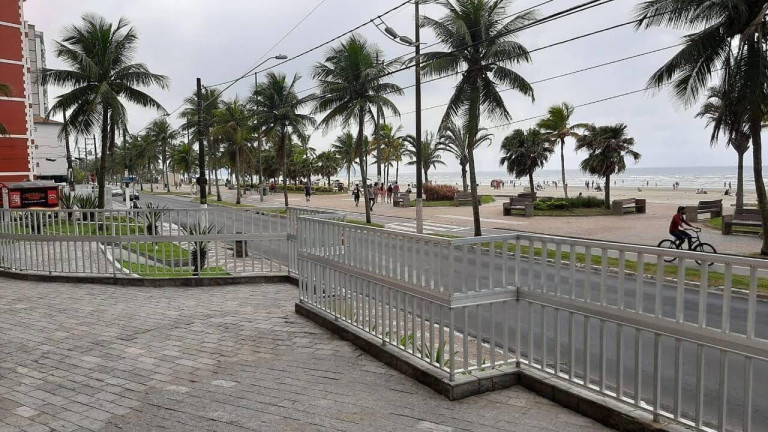 Imagem Apartamento com 2 Quartos à Venda,  em Ocian - Praia Grande