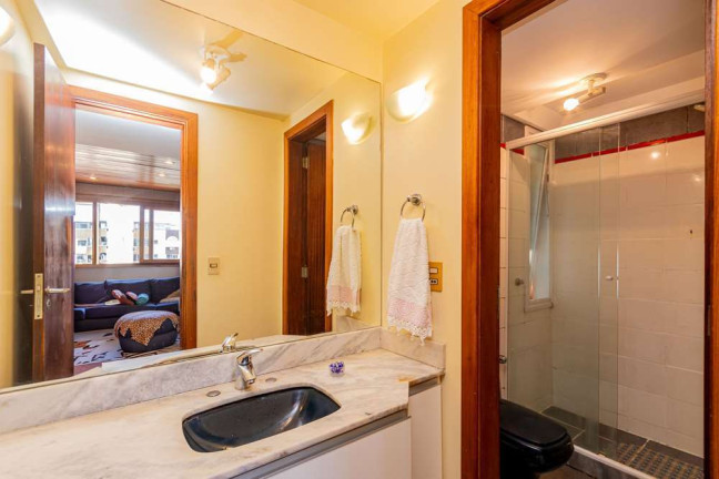 Imagem Apartamento com 3 Quartos à Venda, 120 m² em Menino Deus - Porto Alegre