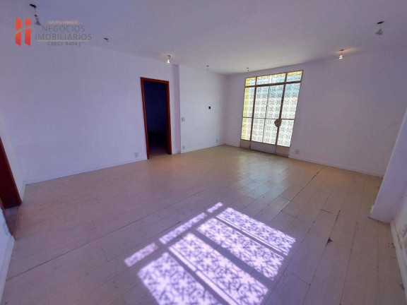 Imagem Casa com 5 Quartos à Venda, 300 m² em Jardim Vinte E Cinco De Agosto - Duque De Caxias Imagem Casa com 5 Quartos à Venda, 300 m² em Jardim Vinte E Cinco De Agosto - Duque De Caxias