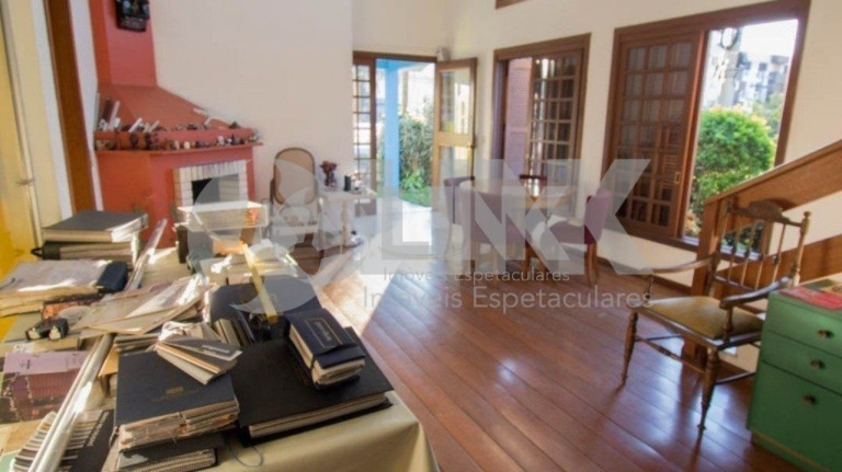 Imagem Casa com 3 Quartos à Venda, 151 m² em Passo Da Areia - Porto Alegre Imagem Casa com 3 Quartos à Venda, 151 m² em Passo Da Areia - Porto Alegre