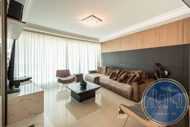 Imagem Apartamento com 4 Quartos à Venda, em Centro - Balneário Camboriú Imagem Apartamento com 4 Quartos à Venda, em Centro - Balneário Camboriú