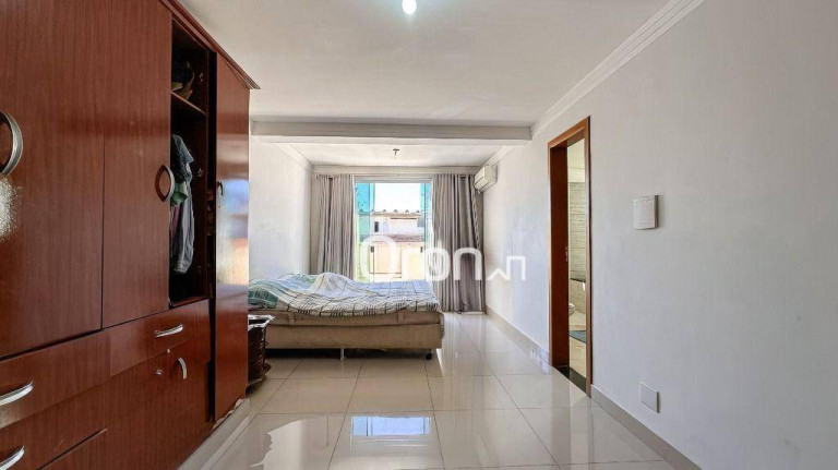 Imagem Sobrado com 5 Quartos à Venda, 317 m² em Setor Bueno - Goiânia