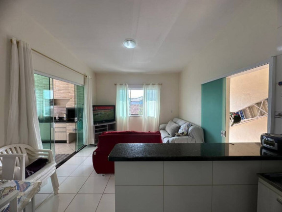 Imagem Casa com 6 Quartos à Venda, 200 m² em Centro - Balneário Barra Do Sul Imagem Casa com 6 Quartos à Venda, 200 m² em Centro - Balneário Barra Do Sul