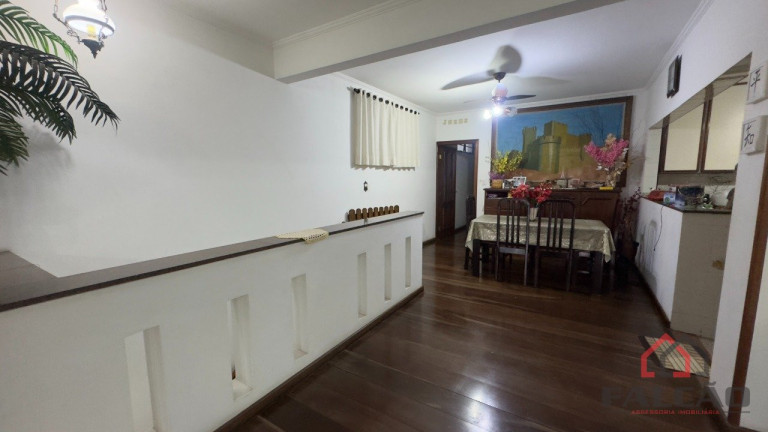 Imagem Casa com 3 Quartos à Venda, 234 m² em Embaré - Santos Imagem Casa com 3 Quartos à Venda, 234 m² em Embaré - Santos
