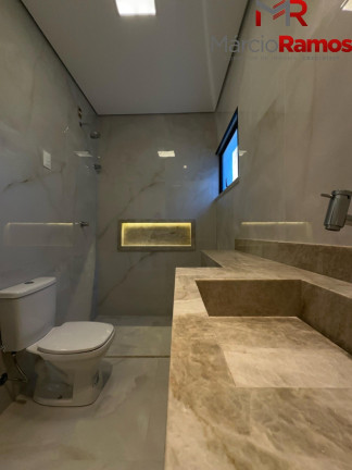 Imagem Casa com 4 Quartos à Venda, 272 m² em Cidade Alpha - Eusébio