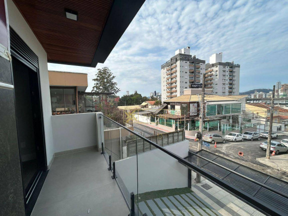 Imagem Casa com 3 Quartos à Venda, 177 m² em Estreito - Florianópolis Imagem Casa com 3 Quartos à Venda, 177 m² em Estreito - Florianópolis