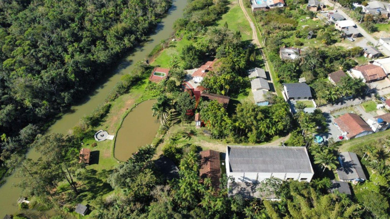 Imagem Imóvel com 3 Quartos à Venda, 5.000 m² em Piçarras - Balneário Piçarras Imagem Imóvel com 3 Quartos à Venda, 5.000 m² em Piçarras - Balneário Piçarras