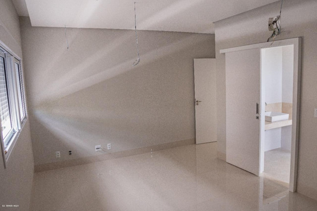 Imagem Casa com 5 Quartos à Venda, 343 m² em Jardins Valência - Goiânia