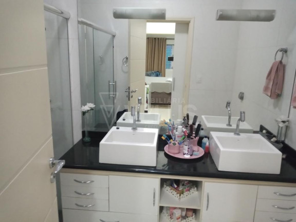Imagem Casa com 2 Quartos à Venda, 219 m² em Vila Olho D'agua - Itapetininga