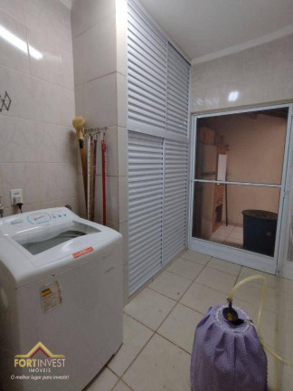 Imagem Imóvel com 3 Quartos à Venda, 120 m² em Canto Do Forte - Praia Grande Imagem Imóvel com 3 Quartos à Venda, 120 m² em Canto Do Forte - Praia Grande