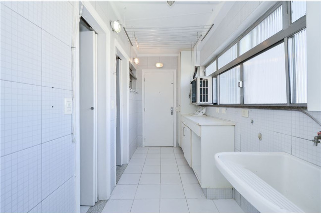 Imagem Imóvel com 3 Quartos à Venda, em Vila Andrade - São Paulo Imagem Imóvel com 3 Quartos à Venda, em Vila Andrade - São Paulo