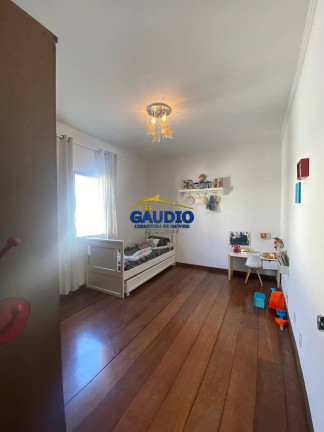 Imagem Casa com 3 Quartos à Venda, 271 m² em Campo Limpo - São Paulo Imagem Casa com 3 Quartos à Venda, 271 m² em Campo Limpo - São Paulo