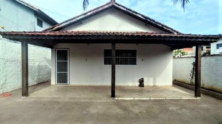 Imagem Casa com 2 Quartos à Venda, 250 m² em Ilha Comprida Imagem Casa com 2 Quartos à Venda, 250 m² em Ilha Comprida