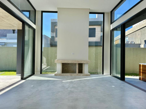 Imagem Casa com 3 Quartos à Venda, em -- - Xangri-la Imagem Casa com 3 Quartos à Venda, em -- - Xangri-la