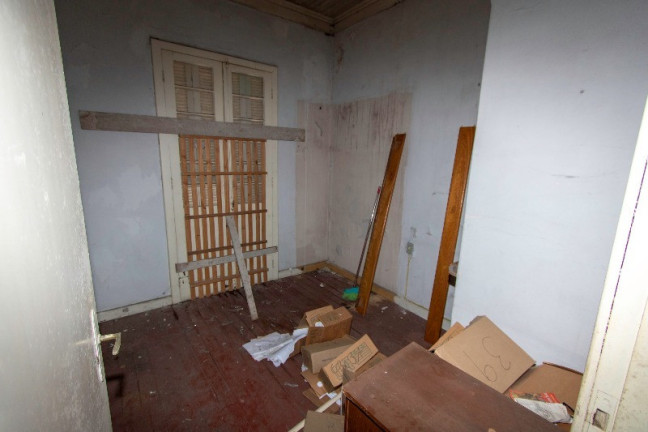 Imagem Casa com 5 Quartos à Venda, 144 m² em Independência - Porto Alegre Imagem Casa com 5 Quartos à Venda, 144 m² em Independência - Porto Alegre