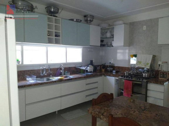 Imagem Casa com 5 Quartos à Venda, 228 m² em Lagoa Nova - Natal