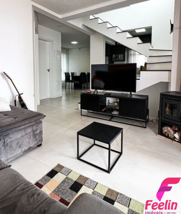 Imagem Casa com 3 Quartos à Venda, 262 m² em João Paulo - Florianópolis Imagem Casa com 3 Quartos à Venda, 262 m² em João Paulo - Florianópolis
