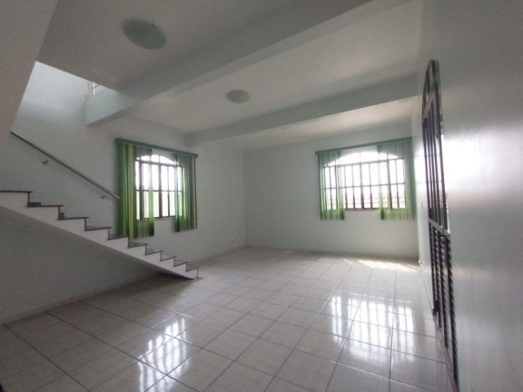 Imagem Casa com 3 Quartos à Venda, 213 m² em Parque 10 De Novembro - Manaus