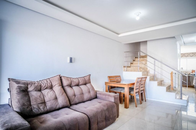 Imagem Casa com 2 Quartos à Venda, 100 m² em Jardim Itu - Porto Alegre Imagem Casa com 2 Quartos à Venda, 100 m² em Jardim Itu - Porto Alegre