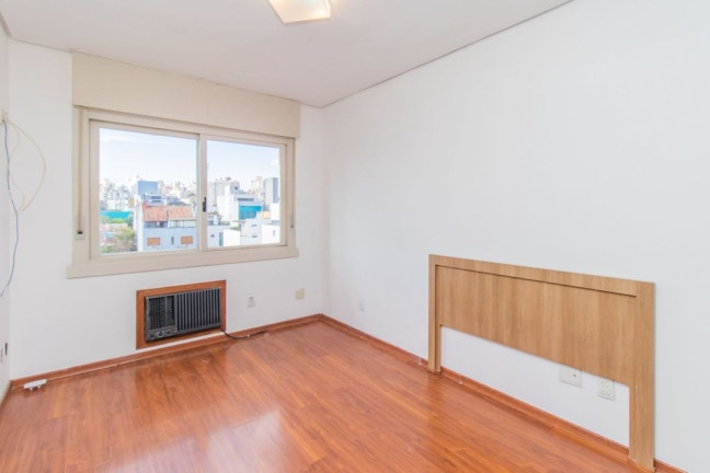 Imagem Apartamento com 4 Quartos à Venda, 243 m² em Santana - Porto Alegre Imagem Apartamento com 4 Quartos à Venda, 243 m² em Santana - Porto Alegre