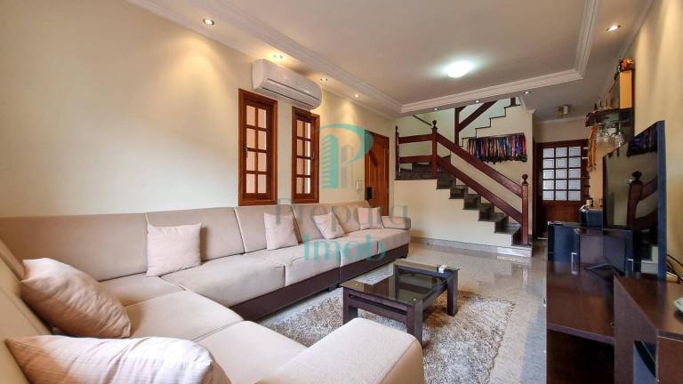Imagem Sobrado com 3 Quartos à Venda, 243 m² em Umuarama - Osasco Imagem Sobrado com 3 Quartos à Venda, 243 m² em Umuarama - Osasco