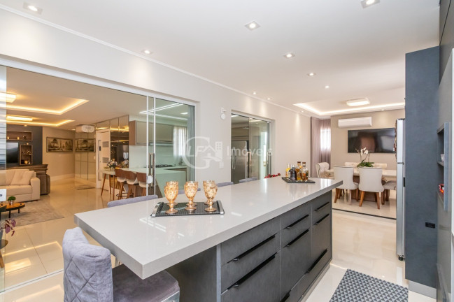 Imagem Cobertura com 4 Quartos à Venda, 215 m² em Centro - Balneário Camboriú Imagem Cobertura com 4 Quartos à Venda, 215 m² em Centro - Balneário Camboriú