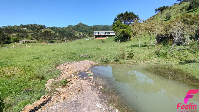Imagem Casa com 3 Quartos à Venda, 140 m² em Florianópolis Imagem Casa com 3 Quartos à Venda, 140 m² em Florianópolis