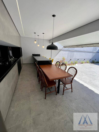 Imagem Casa com 3 Quartos à Venda, 284 m² em Vila Oliveira - Mogi Das Cruzes Imagem Casa com 3 Quartos à Venda, 284 m² em Vila Oliveira - Mogi Das Cruzes