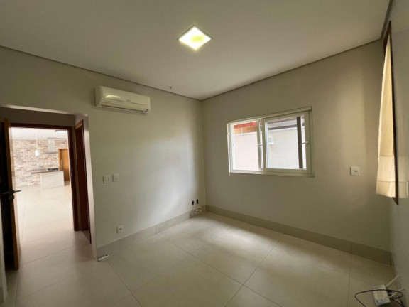 Imagem Casa com 3 Quartos à Venda, 205 m² em Jardim Itália - Cuiabá Imagem Casa com 3 Quartos à Venda, 205 m² em Jardim Itália - Cuiabá