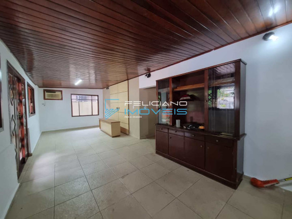 Imagem Casa com 3 Quartos à Venda, 405 m² em Canto Do Forte - Praia Grande Imagem Casa com 3 Quartos à Venda, 405 m² em Canto Do Forte - Praia Grande