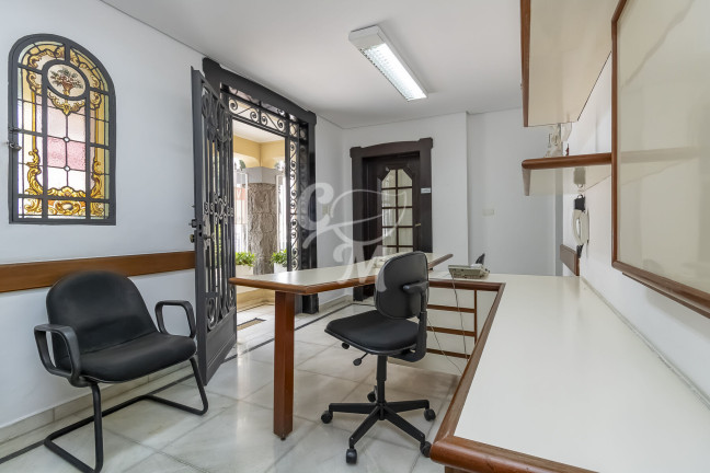 Imagem Casa com 12 Quartos à Venda, 520 m² em Pacaembu - São Paulo Imagem Casa com 12 Quartos à Venda, 520 m² em Pacaembu - São Paulo