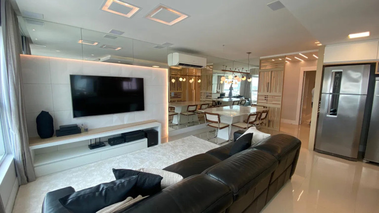 Imagem Apartamento com 3 Quartos à Venda, 136 m² em Centro - Balneário Camboriú