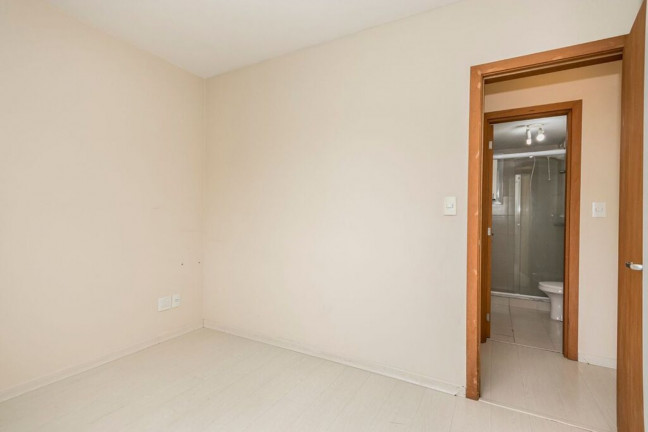 Imagem Imóvel com 2 Quartos à Venda, 57 m² em Cavalhada - Porto Alegre Imagem Imóvel com 2 Quartos à Venda, 57 m² em Cavalhada - Porto Alegre