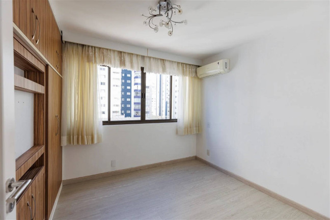 Imagem Apartamento com 3 Quartos para Alugar, 195 m² em Centro - Balneário Camboriú