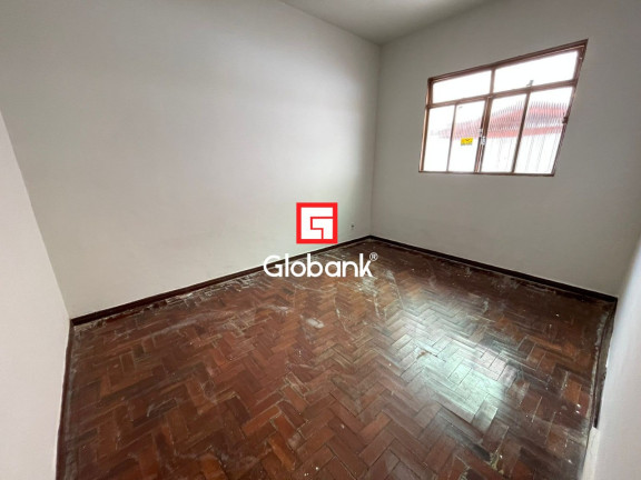 Imagem Sobrado com 8 Quartos para Alugar,  em Alto São João - Montes Claros