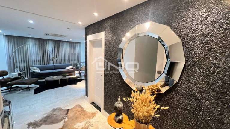 Imagem Apartamento com 3 Quartos à Venda, 260 m² Imagem Apartamento com 3 Quartos à Venda, 260 m²