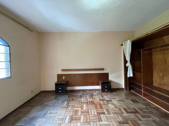 Imagem Casa com 5 Quartos à Venda, 181 m² em Albuquerque - Teresópolis